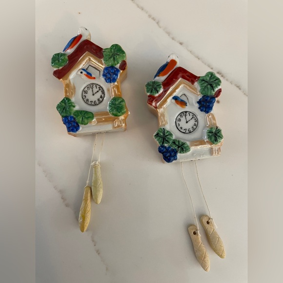 Occupied Japan Other - Pair of Vintage Bird Cuckoo Clock Wall Pocket Japan